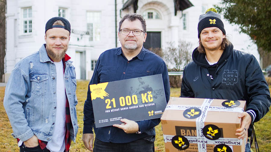 Nadělujeme i v roce 2021! Předali jsme výtěžek DD Boršov.